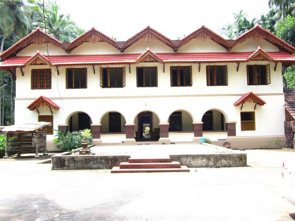 Maipady Palace Kasaragod