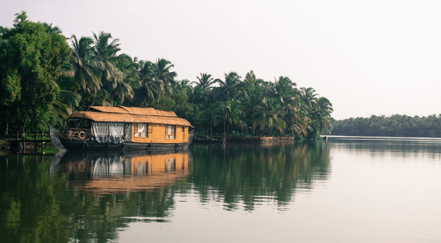 Valiyaparamba Backwaters Kasaragod history